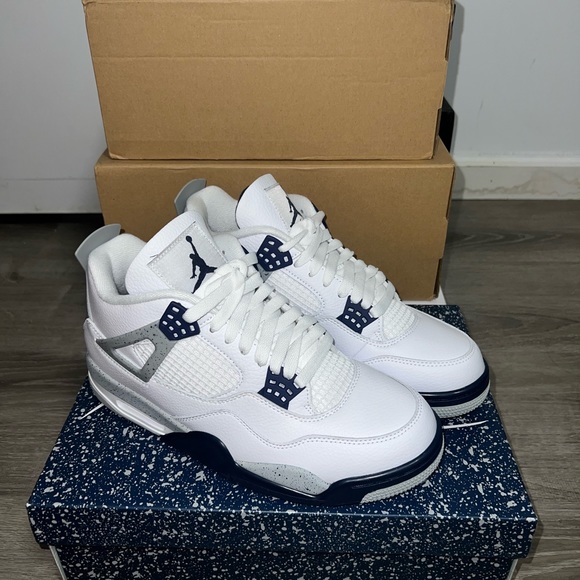 Jordan 4 - Picture 2 of 6